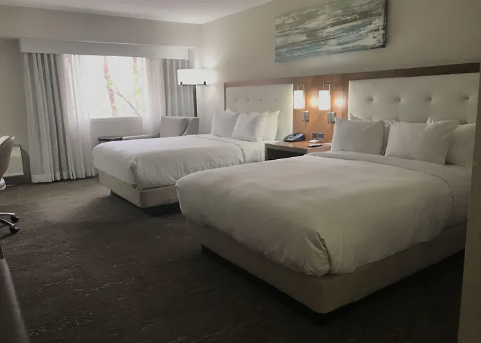 Hilton East 3*