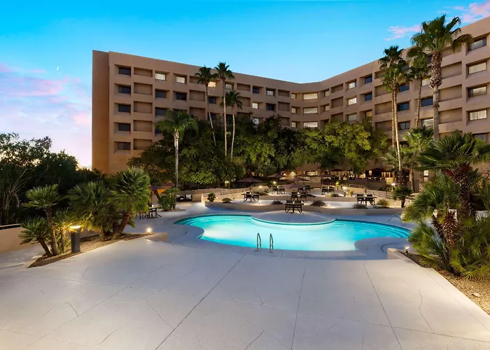 Hotel Hilton East 3*