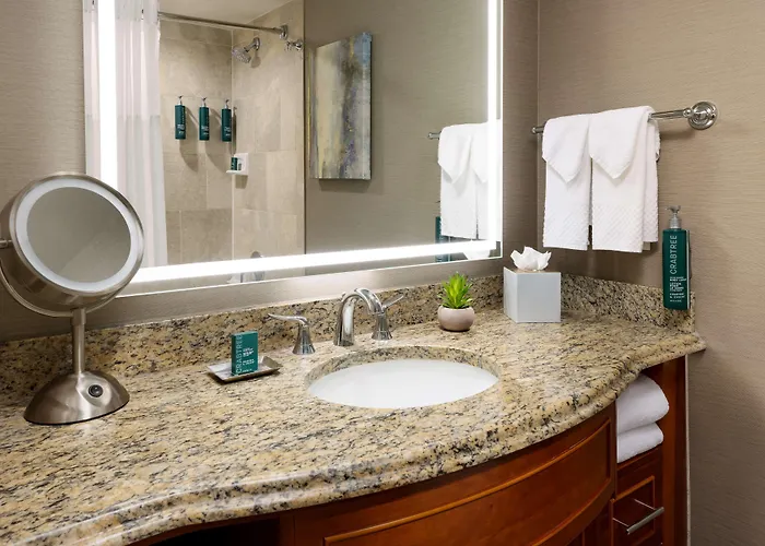Hotel Hilton East 3*