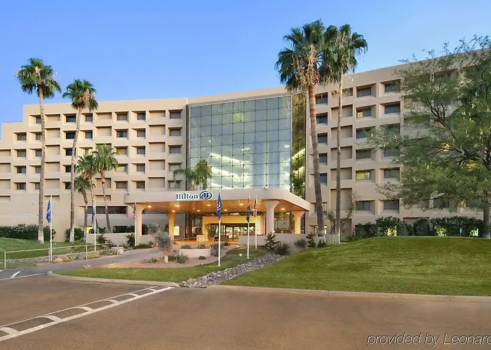 Hilton East Hotel 3*