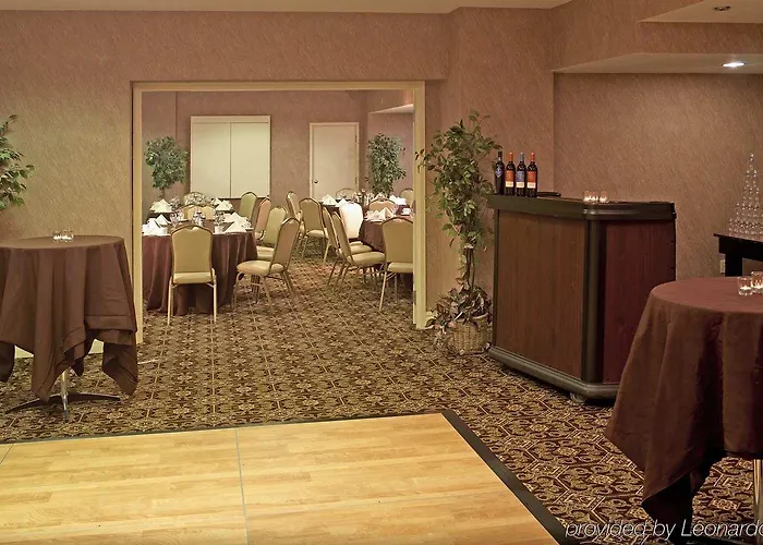 Hilton East 3*