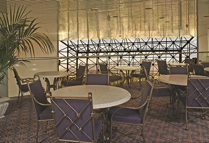 Hilton East Hotel